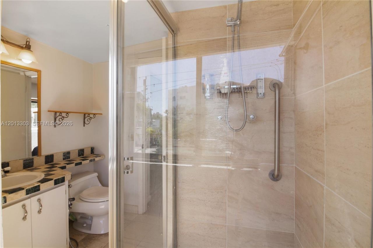 3044 SW 27th Ave, Unit 9, Miami, FL 33133 Photo