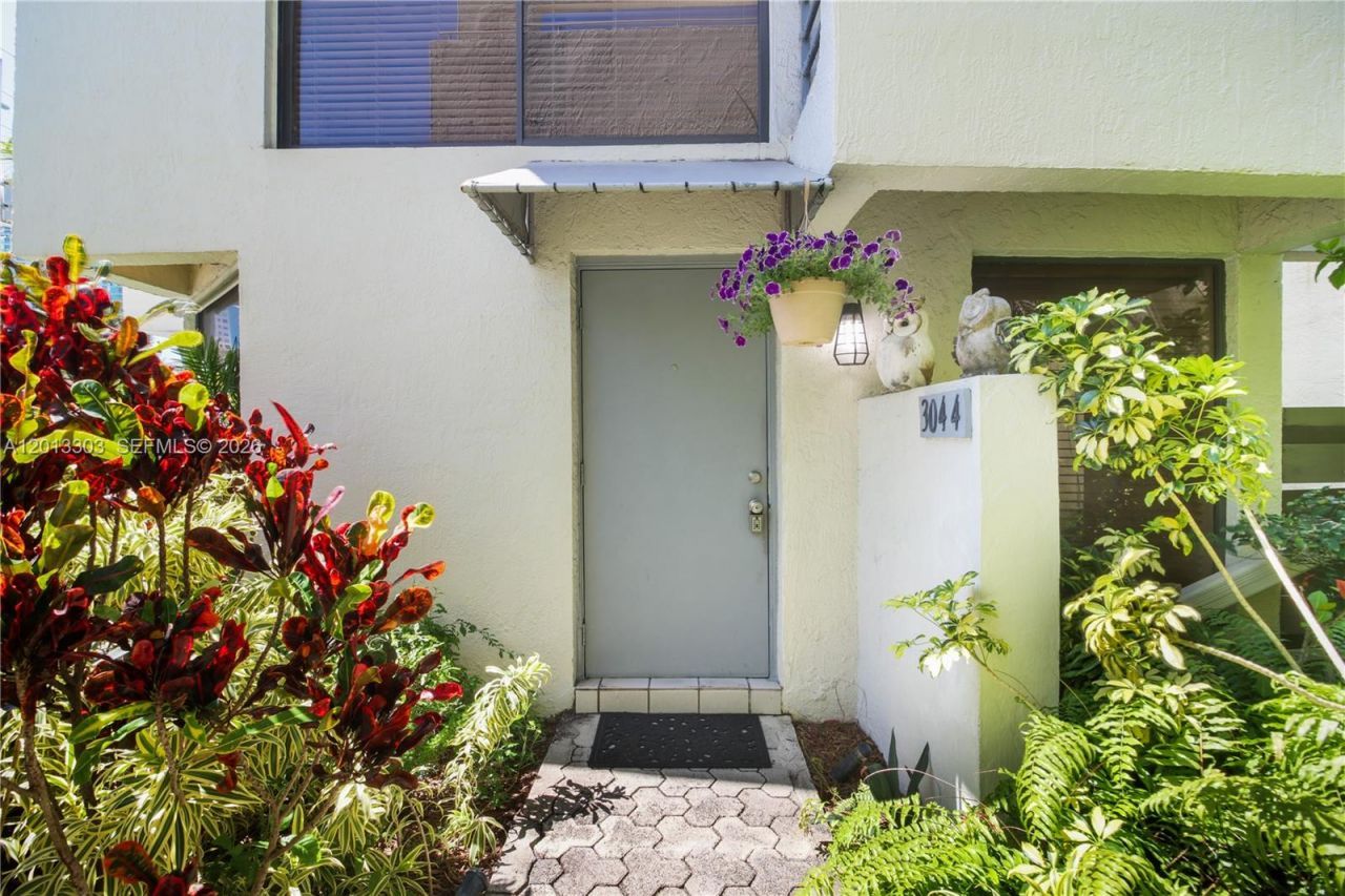 3044 SW 27th Ave, Unit 9, Miami, FL 33133 Photo