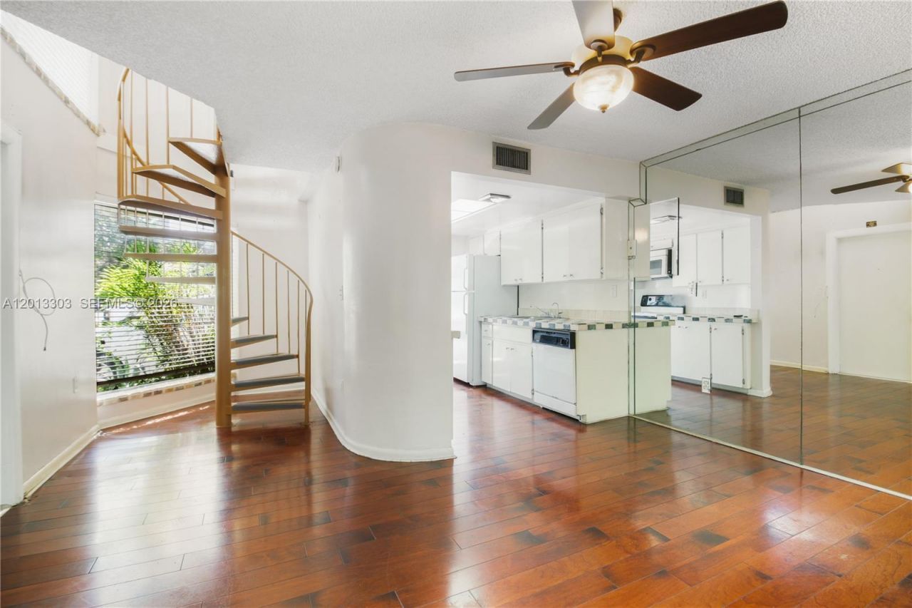 3044 SW 27th Ave, Unit 9, Miami, FL 33133 Photo