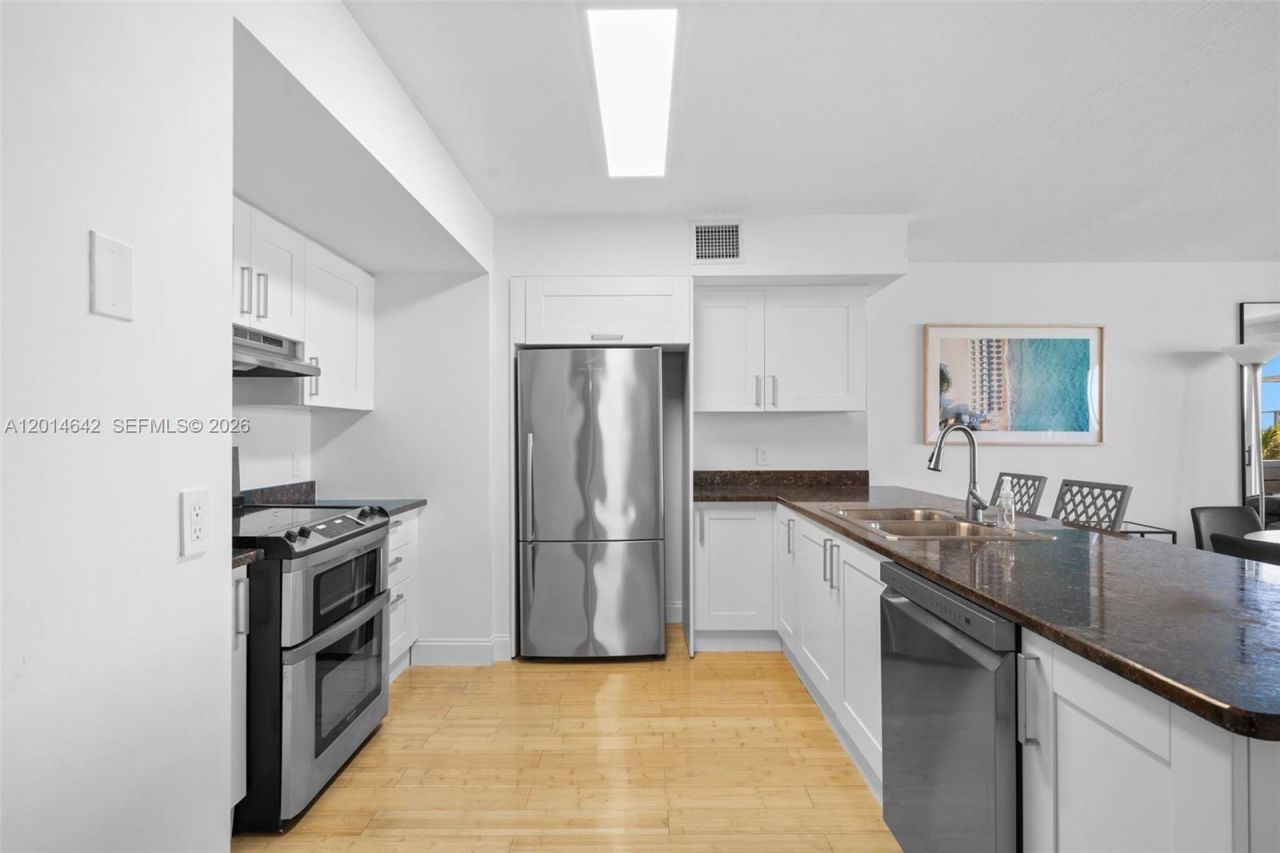 9499 Collins Ave , Unit 403, Surfside, FL 33154 Photo