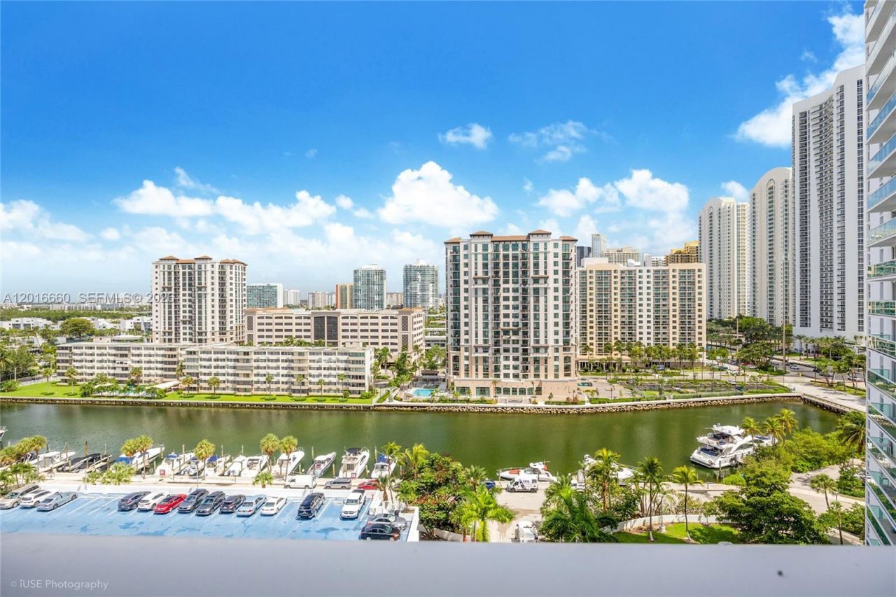 100 Bayview Dr , Unit 1231, Sunny Isles Beach, FL 33160 Photo