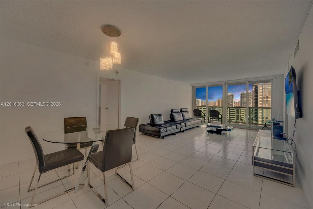 100 Bayview Dr , Unit 1231, Sunny Isles Beach, FL 33160 Photo