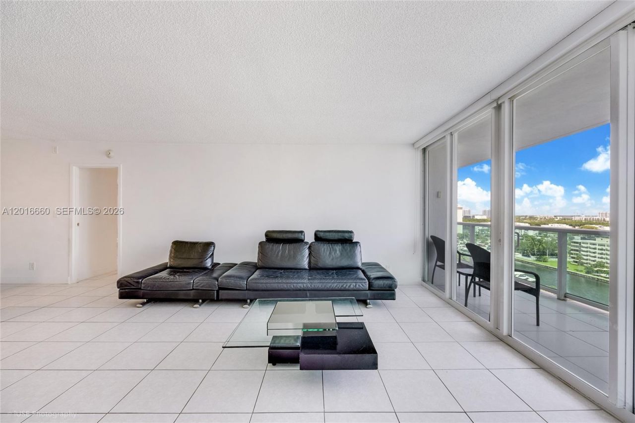 100 Bayview Dr , Unit 1231, Sunny Isles Beach, FL 33160 Photo