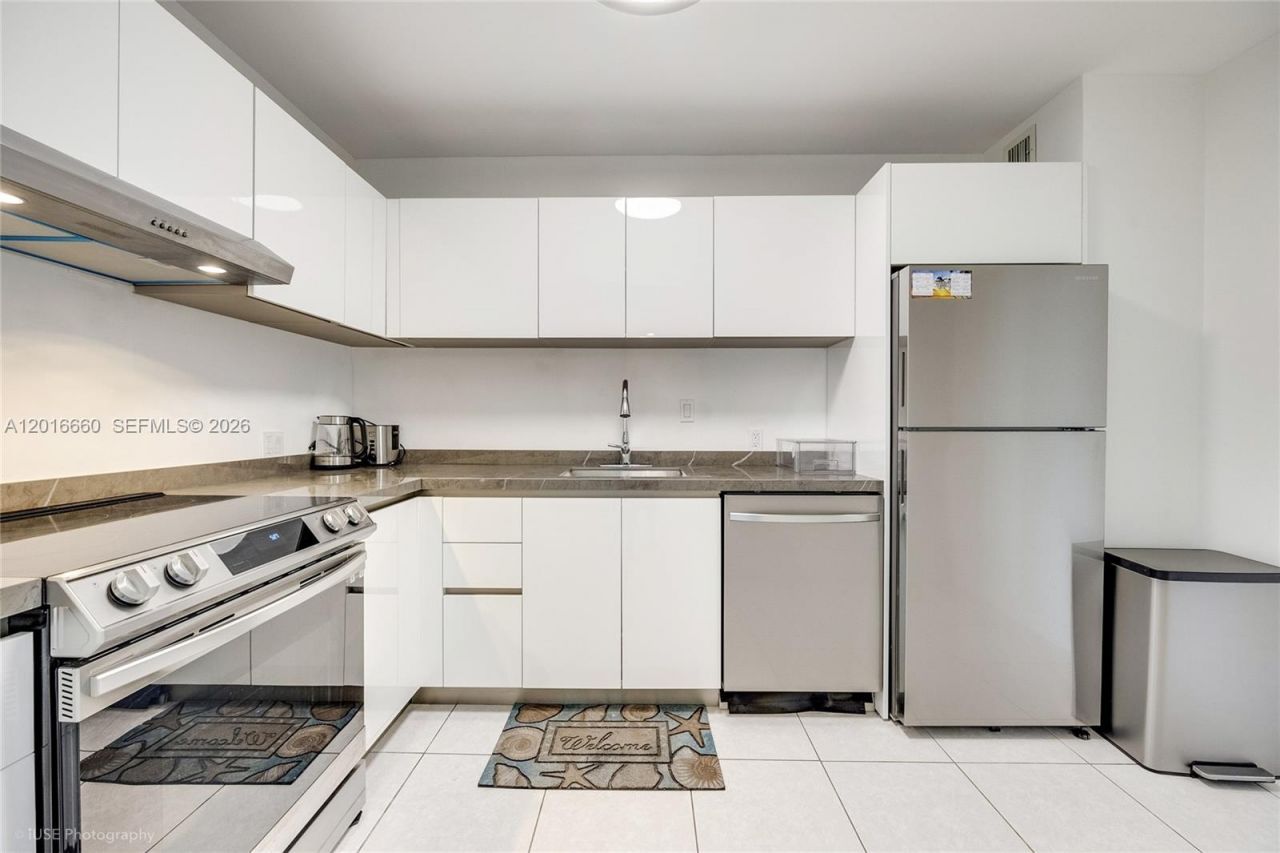 100 Bayview Dr , Unit 1231, Sunny Isles Beach, FL 33160 Photo