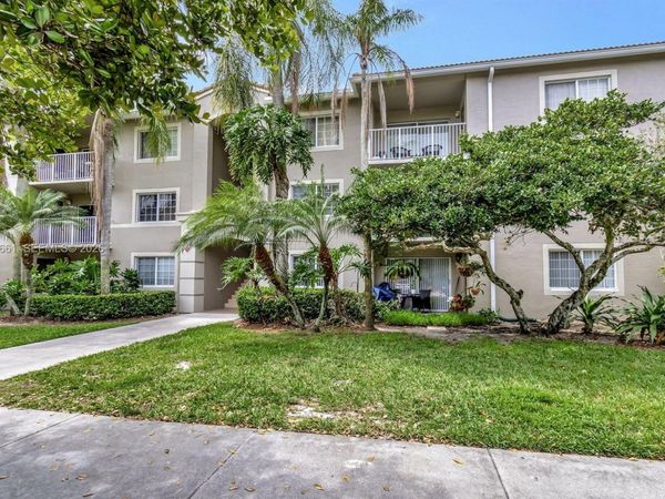 5045 Wiles Rd , Unit 201, Coconut Creek, FL 33073