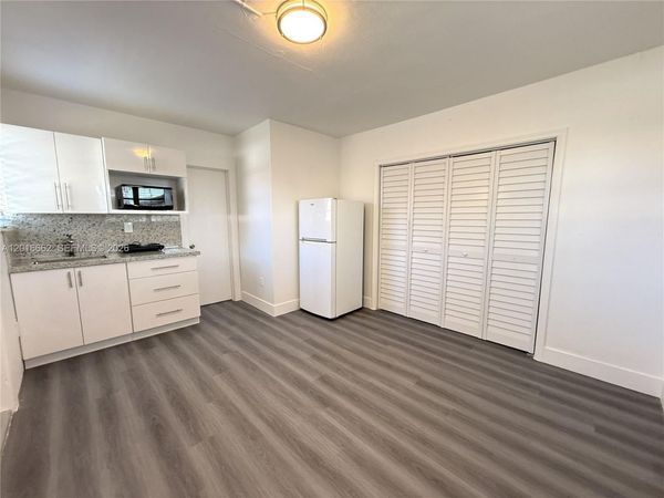 155 SW 71st Ave, Miami, FL 33144