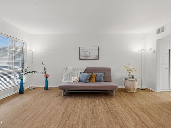 1015 N Michillinda Avenue, Unit 304, Pasadena, CA 91107