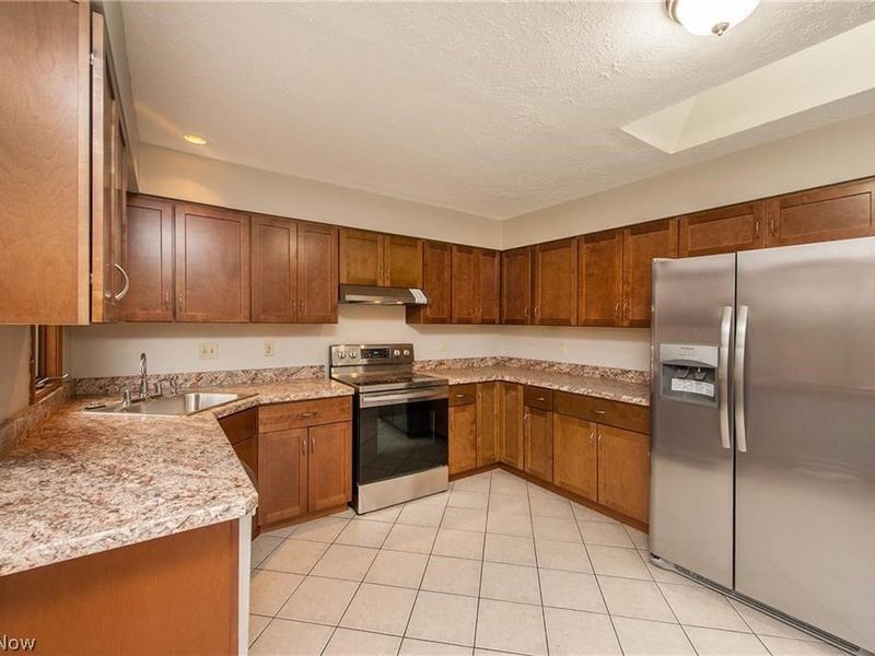 28310 Center Ridge Road , Westlake, OH 44145 Photo 5