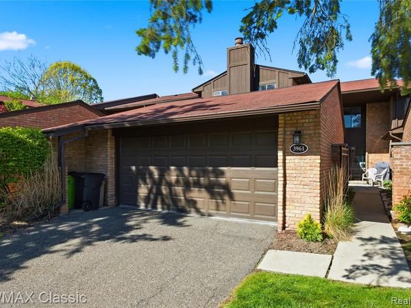 3961 Chablis Street, West Bloomfield Twp, MI 48323