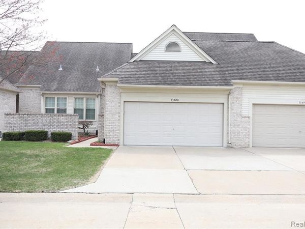 13500 Wyndemere Circle, Sterling Heights, MI 48313
