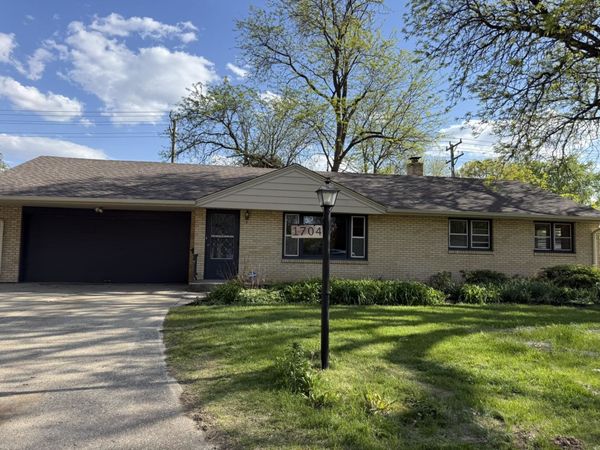 1704 Wedel Avenue, ROCKFORD, IL 61103