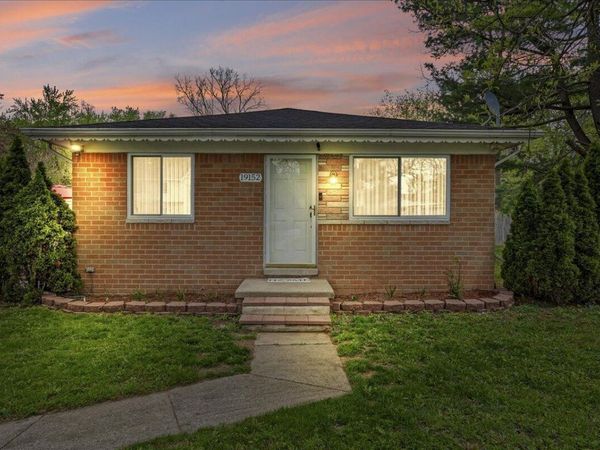 19152 Weyher Street, Livonia, MI 48152