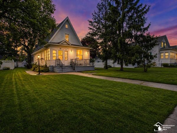720 E 2nd Street, Monroe, MI 48161