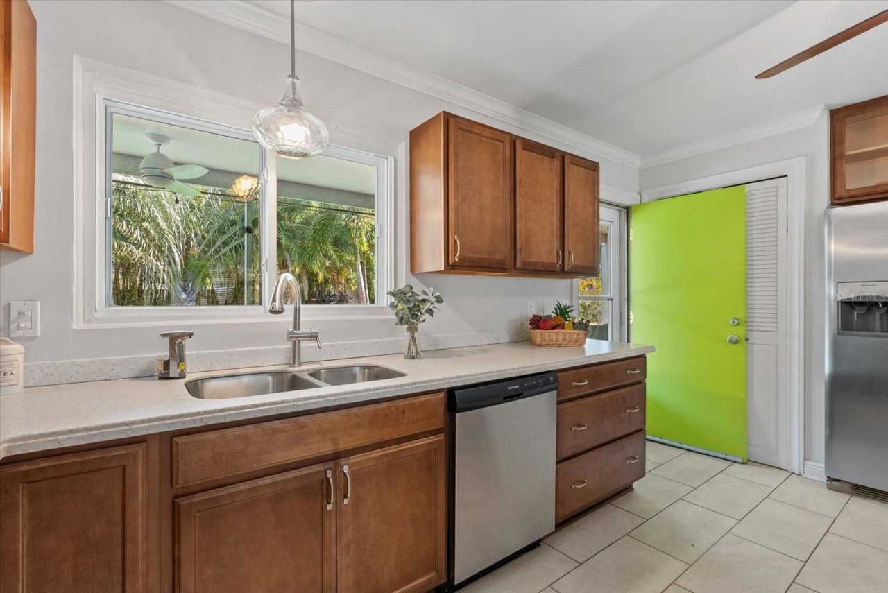 361 Scott Avenue, Sarasota, FL 34243 Photo