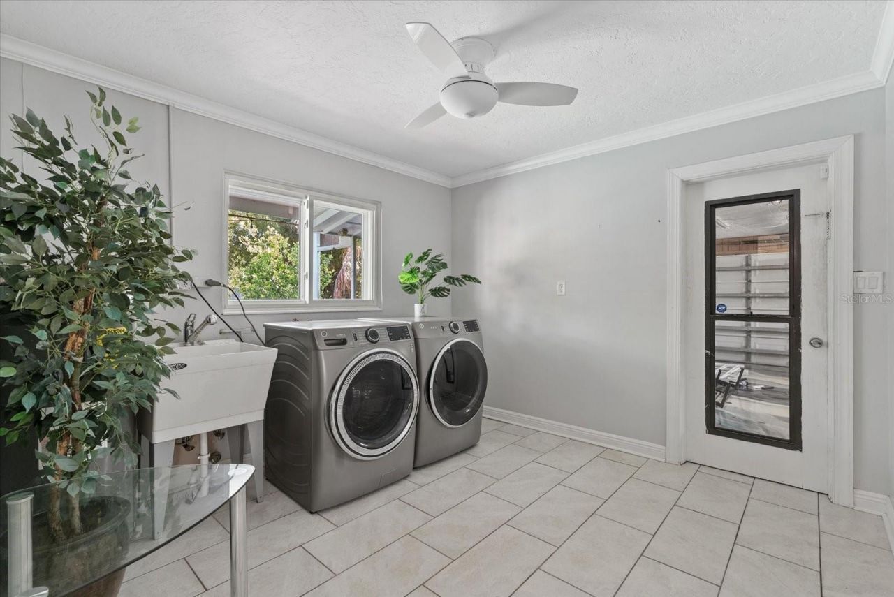 361 Scott Avenue, Sarasota, FL 34243 Photo