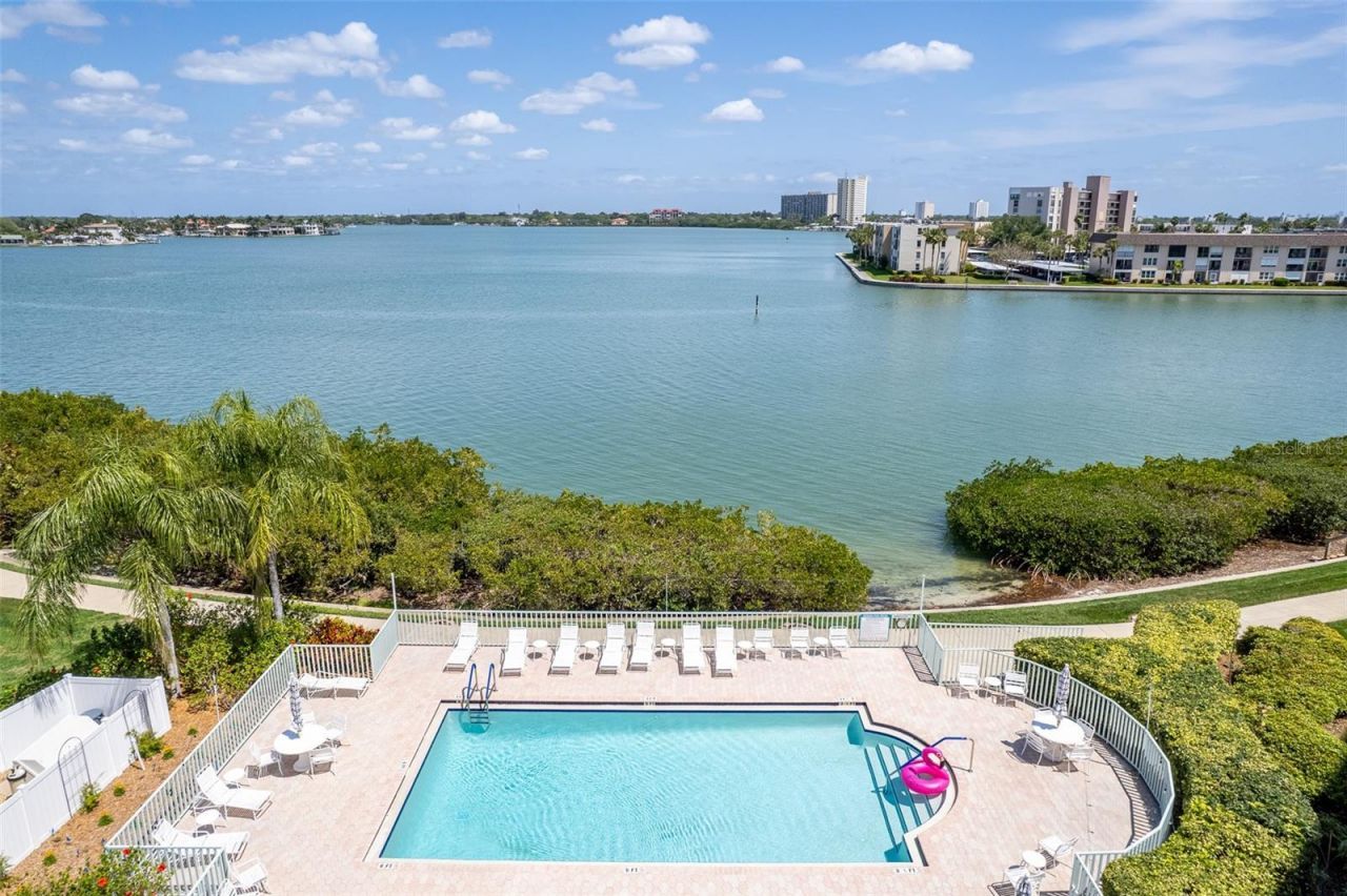 7963 Sailboat Key Boulevard S, Unit PH801, South Pasadena, FL 33707 Photo