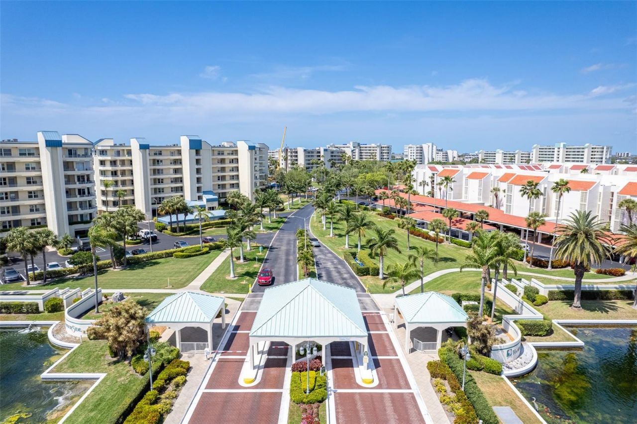 7963 Sailboat Key Boulevard S, Unit PH801, South Pasadena, FL 33707 Photo