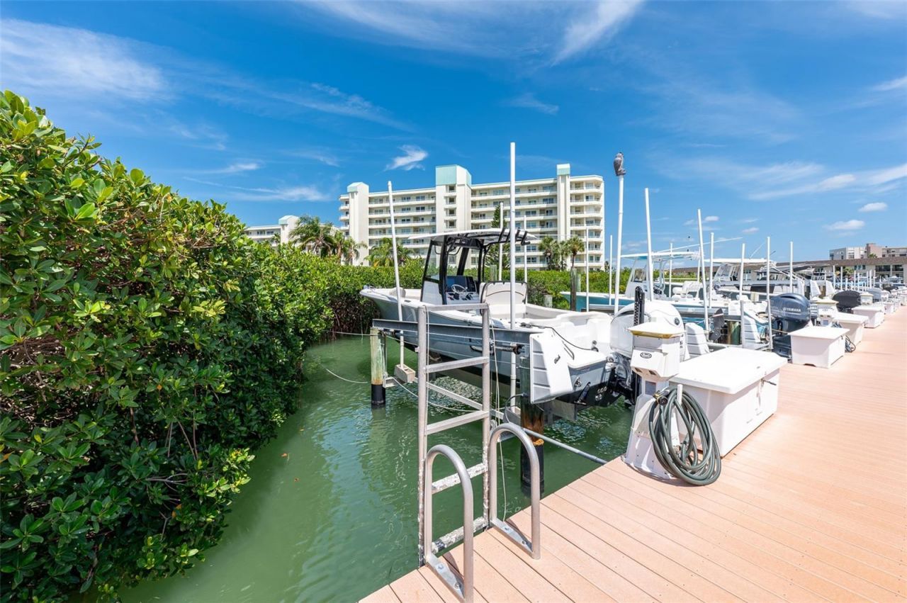 7963 Sailboat Key Boulevard S, Unit PH801, South Pasadena, FL 33707 Photo