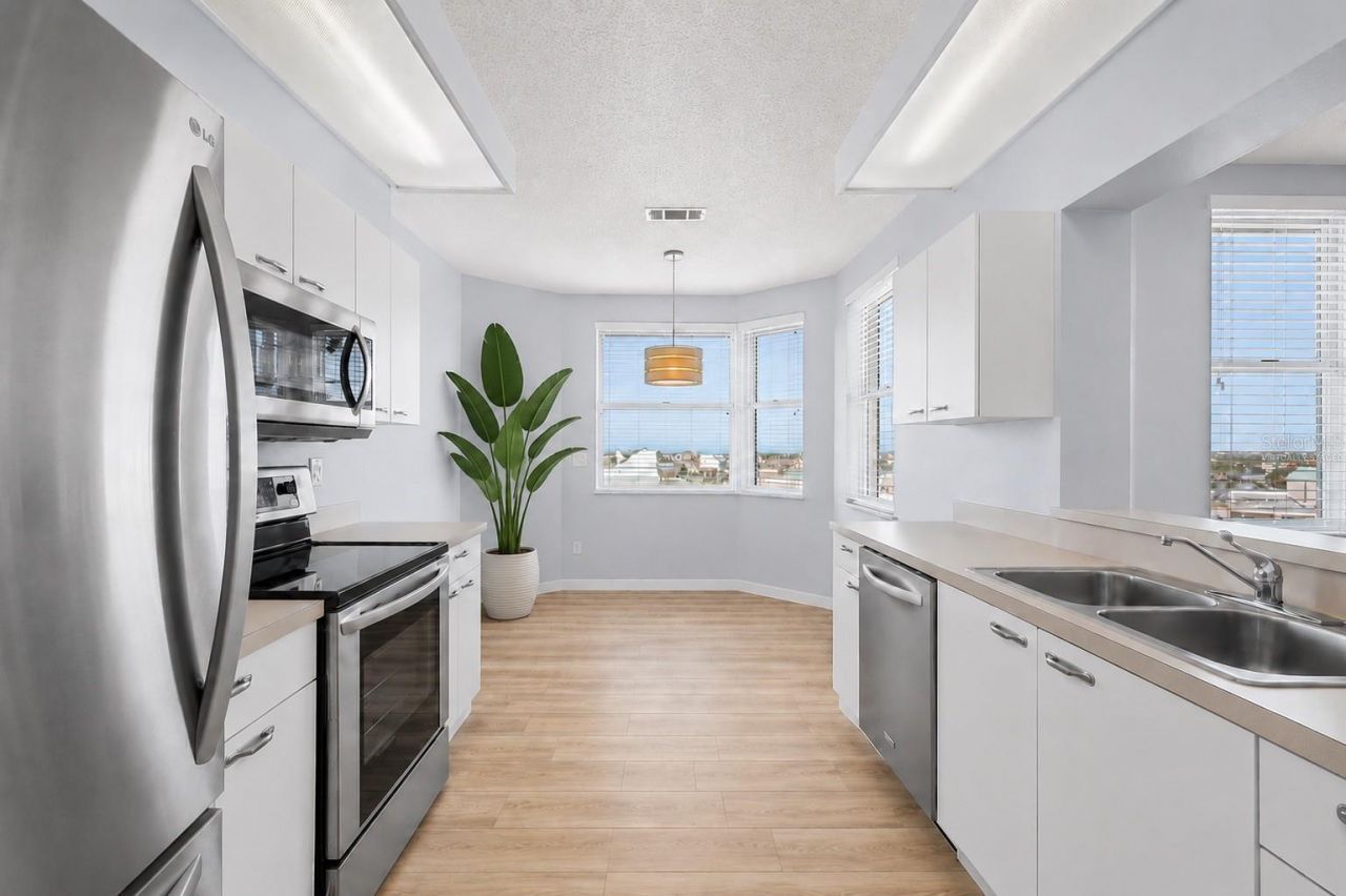 7963 Sailboat Key Boulevard S, Unit PH801, South Pasadena, FL 33707 Photo