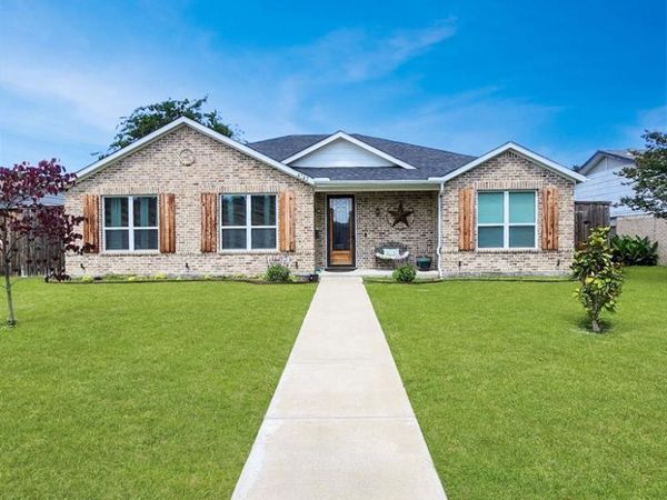 4742 Snow Drive, Mesquite, TX 75150