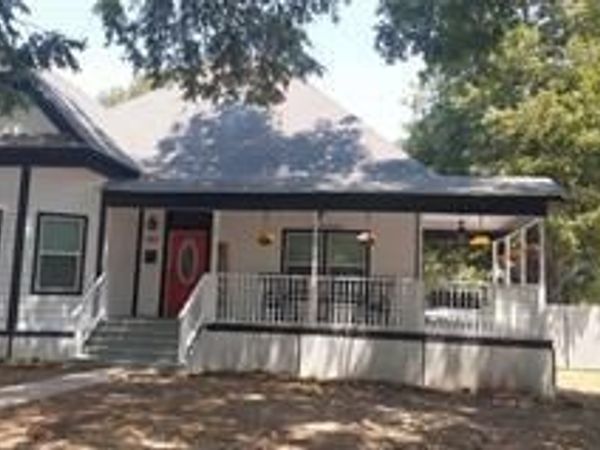 901 N 10th Street, Waco, TX 76707