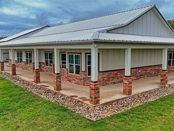 2930 N Greenbrier Road, Nocona, TX 76255