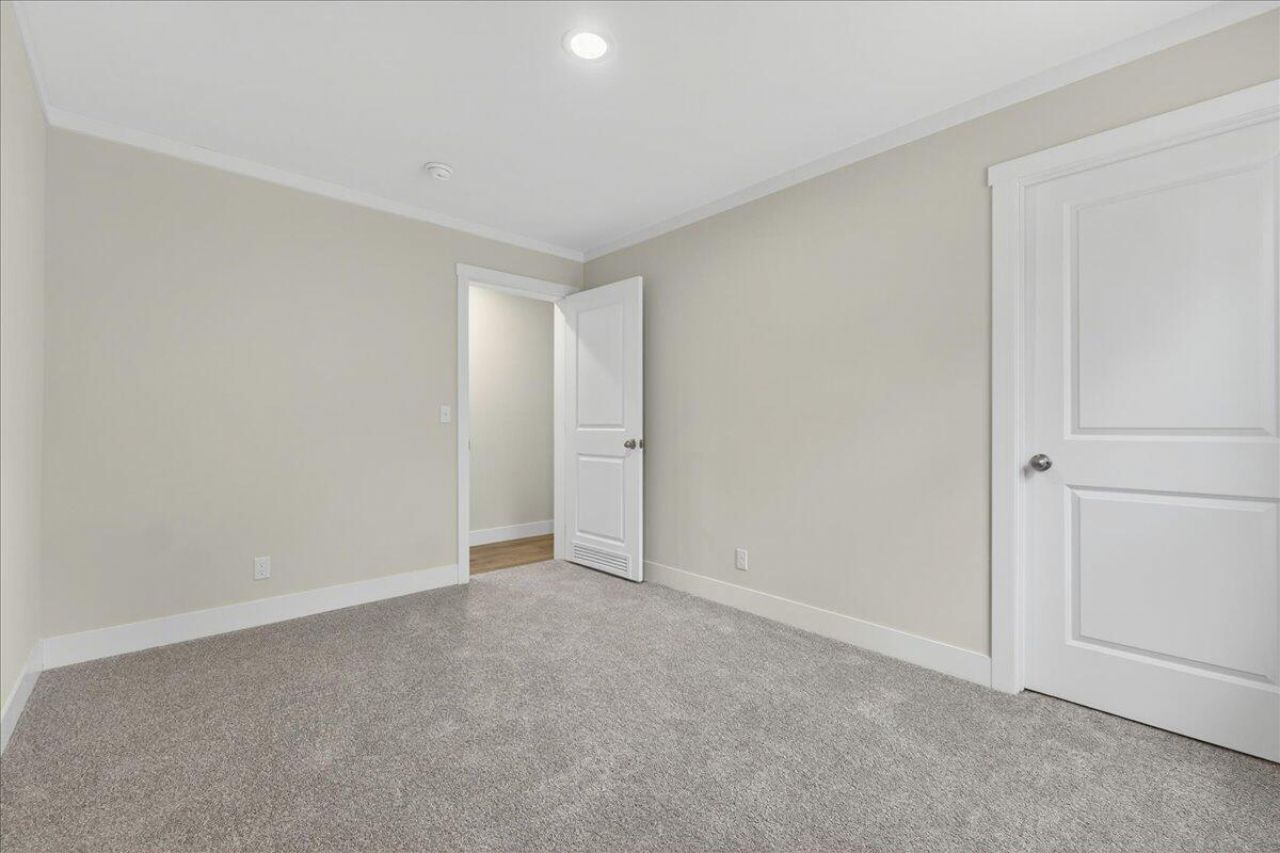 293 Branch Hollow Drive Photo 34