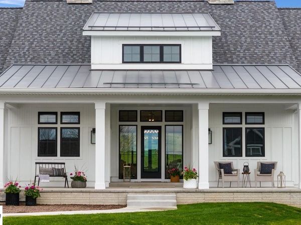 815 Vienna Way, Unit 14, Traverse City, MI 49696