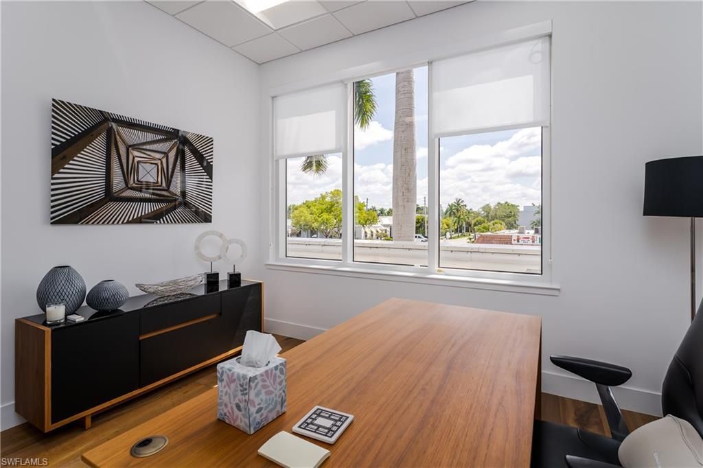599 Tamiami Trl N, Unit 200, Naples, FL 34102 Photo
