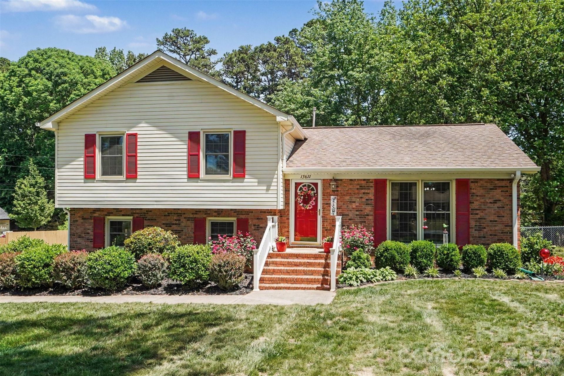 13611 Idlefield Lane, Matthews, NC 28105 Main Photo