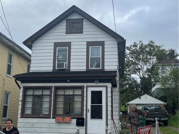 924 Locust Avenue, Monessen, PA 15062