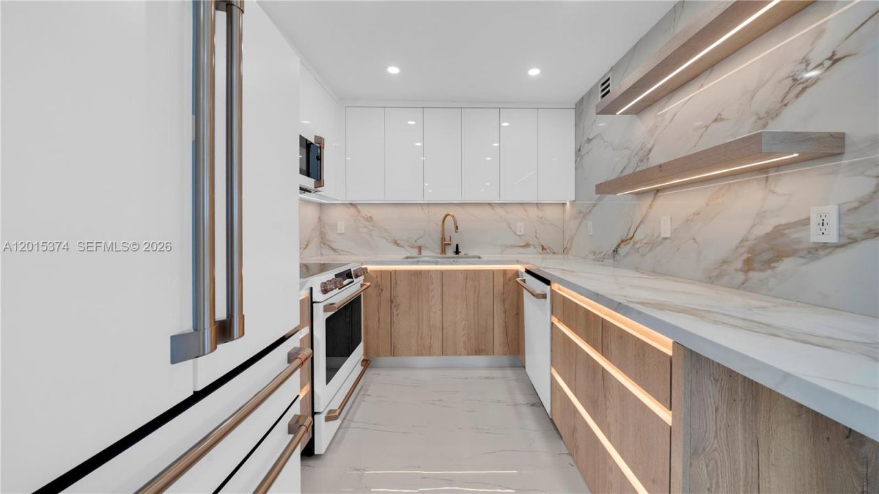 1623 Collins Ave, Unit 415, Miami Beach, FL 33139 Photo