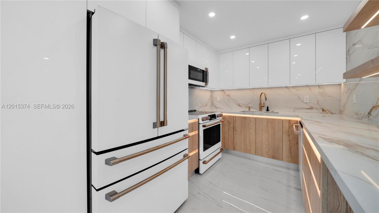 1623 Collins Ave, Unit 415, Miami Beach, FL 33139 Photo