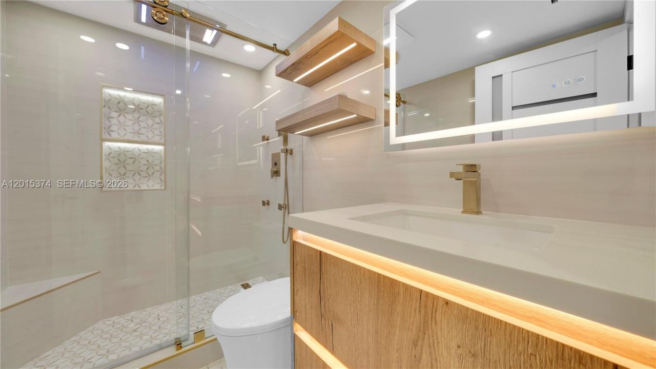 1623 Collins Ave, Unit 415, Miami Beach, FL 33139 Photo