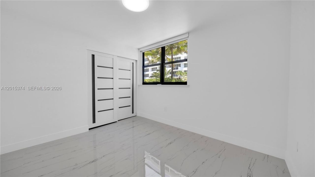 1623 Collins Ave, Unit 415, Miami Beach, FL 33139 Photo