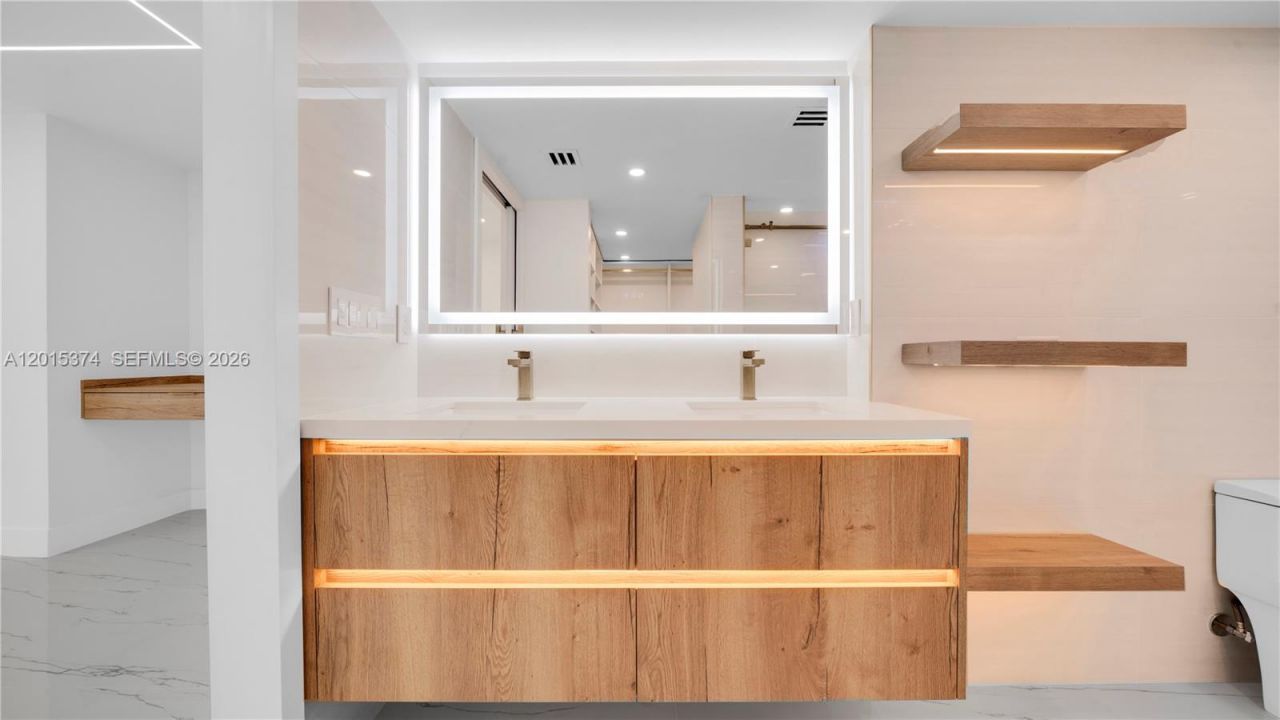 1623 Collins Ave, Unit 415, Miami Beach, FL 33139 Photo