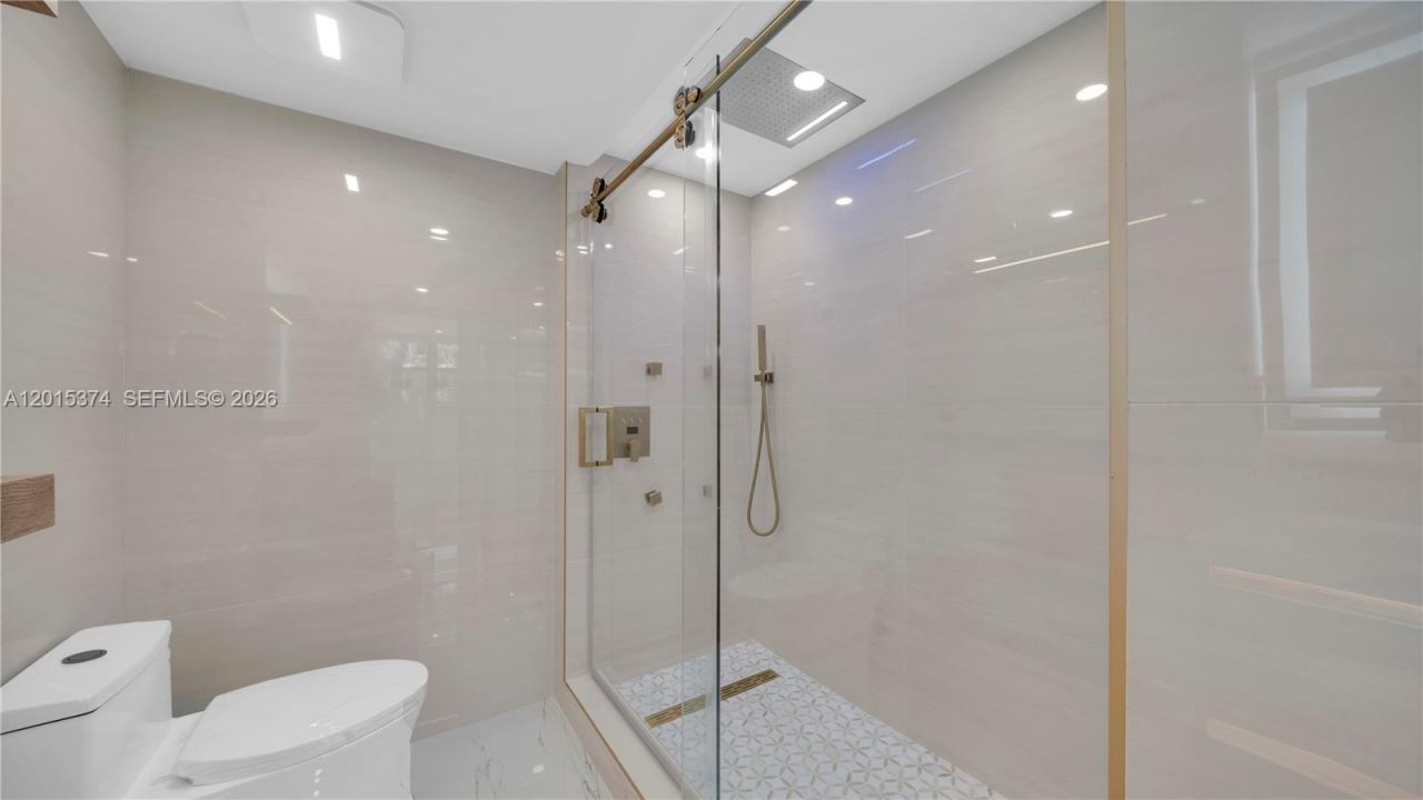 1623 Collins Ave, Unit 415, Miami Beach, FL 33139 Photo