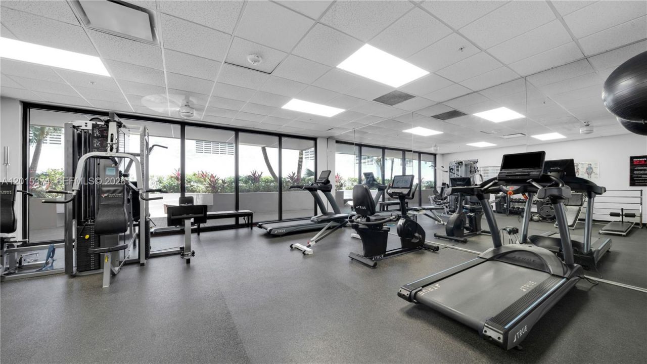 1623 Collins Ave, Unit 415, Miami Beach, FL 33139 Photo