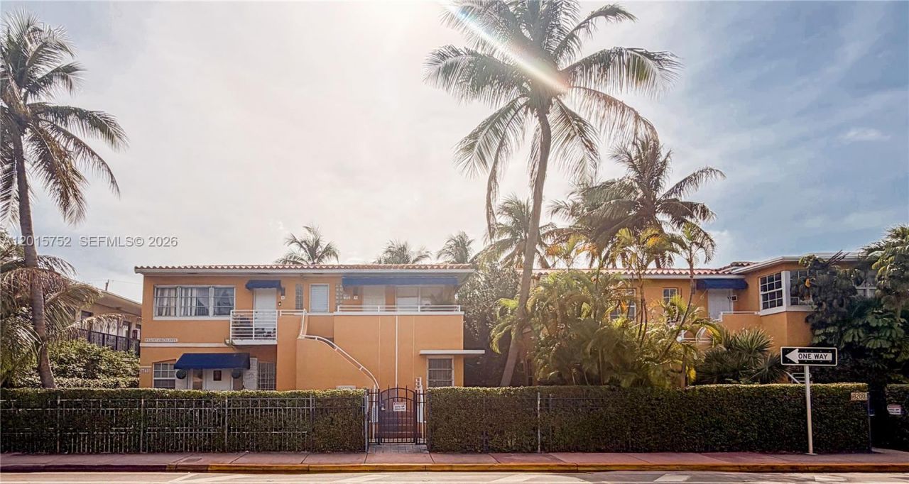 8144 Harding Ave , Unit 2, Miami Beach, FL 33141 Photo