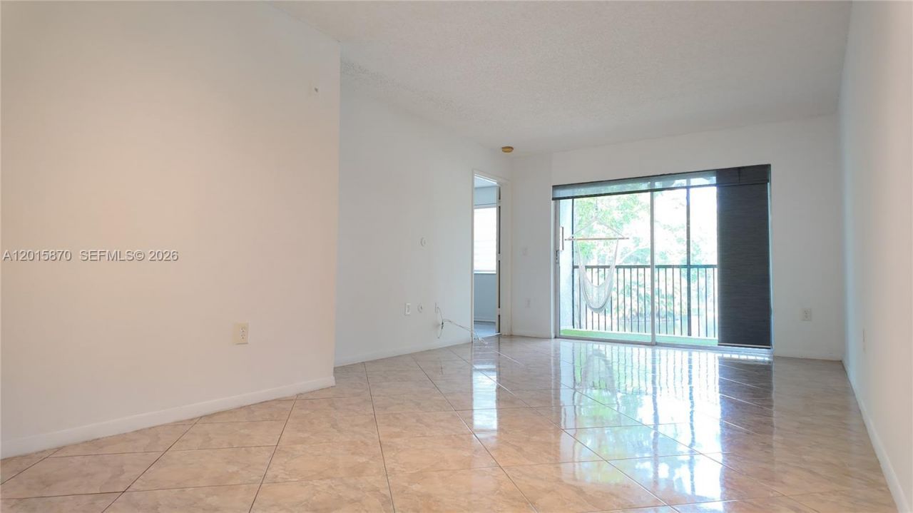 2236 N Cypress Bend Dr, Unit 207, Pompano Beach, FL 33069 Photo