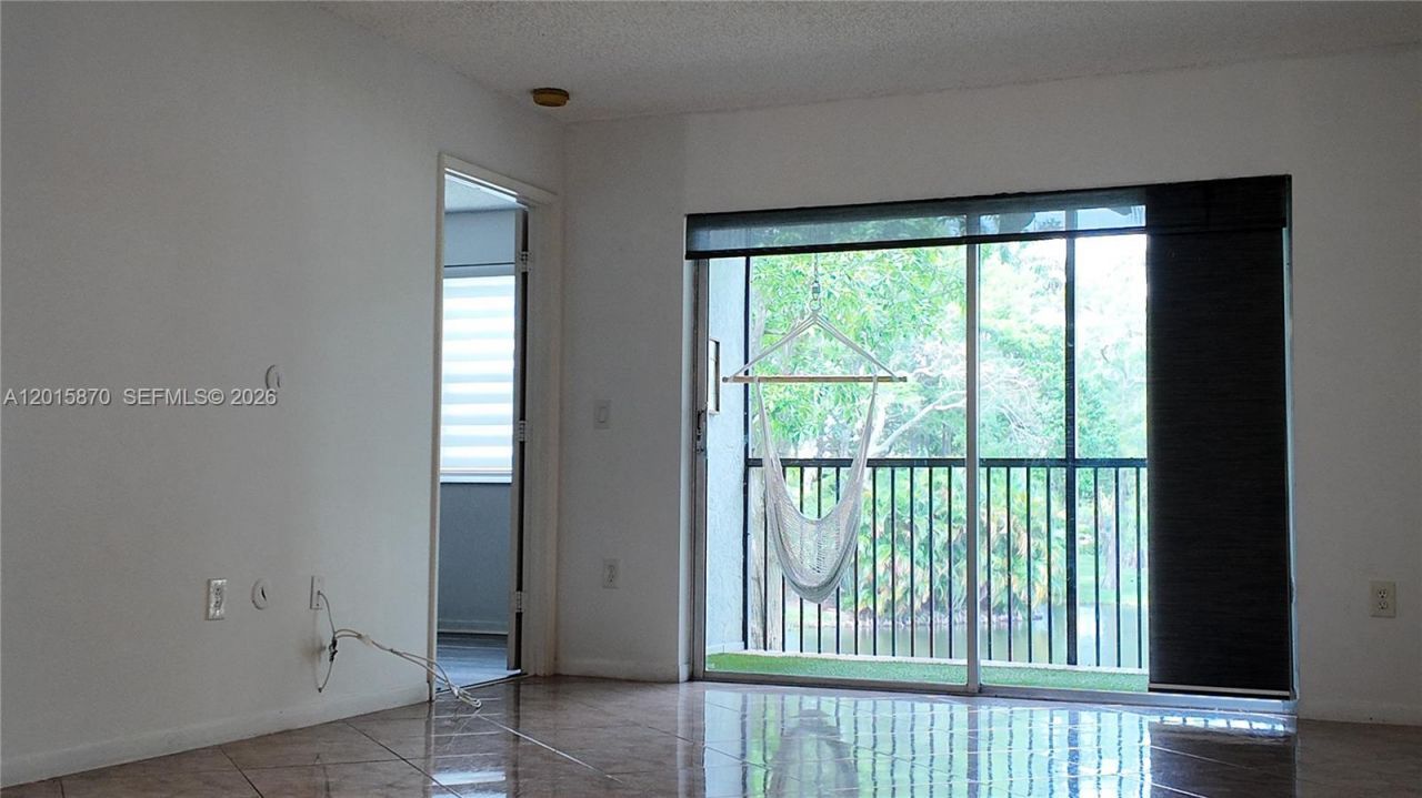 2236 N Cypress Bend Dr, Unit 207, Pompano Beach, FL 33069 Photo