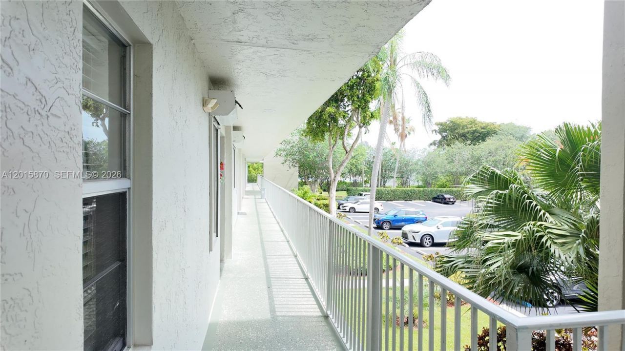 2236 N Cypress Bend Dr, Unit 207, Pompano Beach, FL 33069 Photo