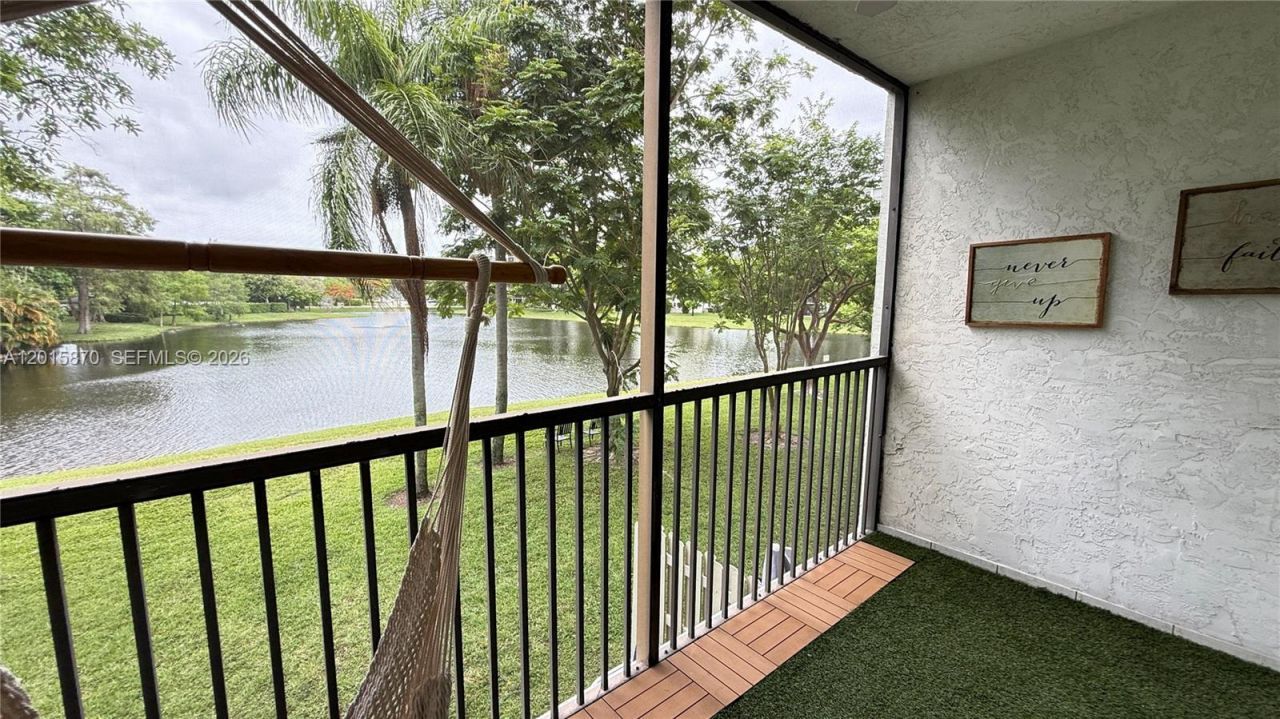 2236 N Cypress Bend Dr, Unit 207, Pompano Beach, FL 33069 Photo