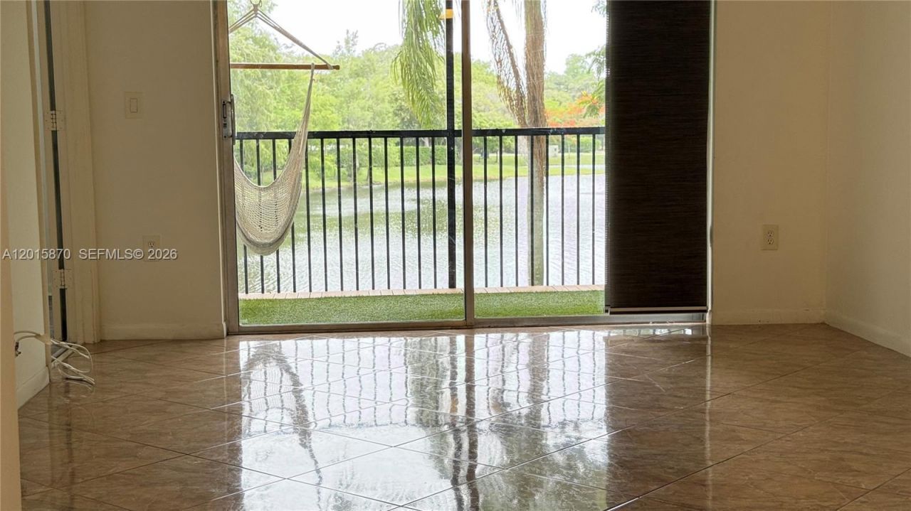 2236 N Cypress Bend Dr, Unit 207, Pompano Beach, FL 33069 Photo
