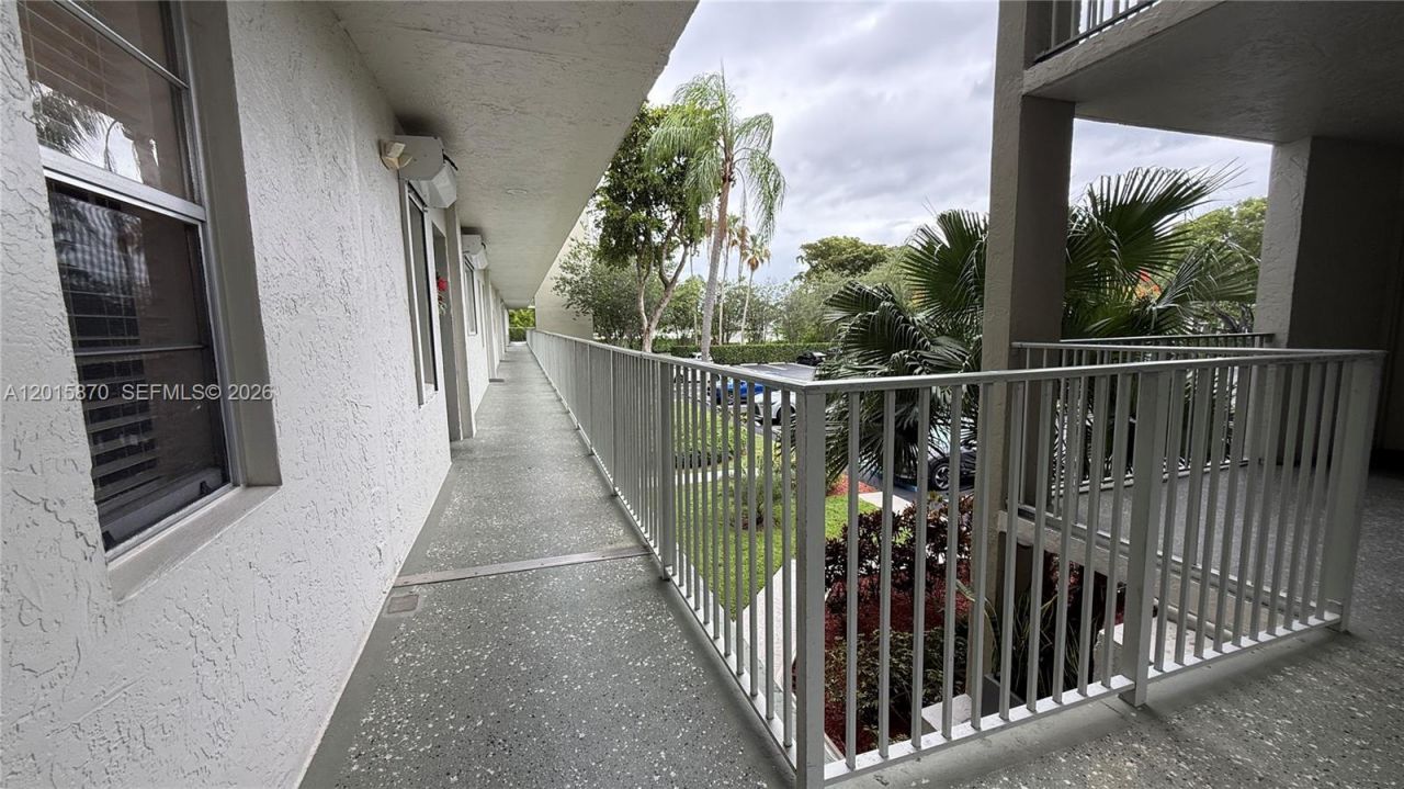 2236 N Cypress Bend Dr, Unit 207, Pompano Beach, FL 33069 Photo