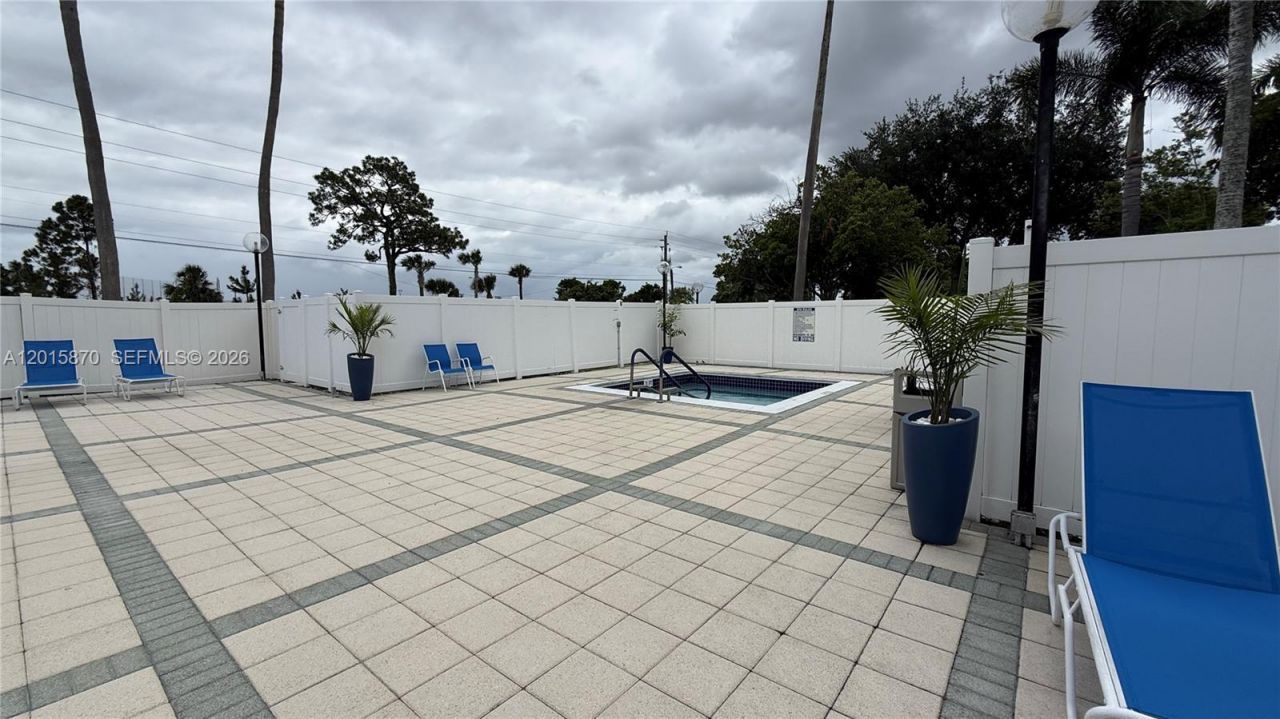 2236 N Cypress Bend Dr, Unit 207, Pompano Beach, FL 33069 Photo