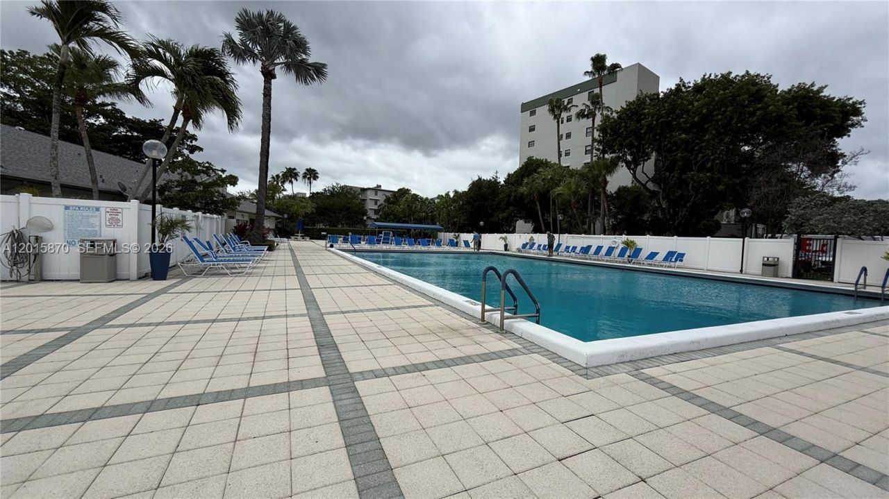 2236 N Cypress Bend Dr, Unit 207, Pompano Beach, FL 33069 Photo