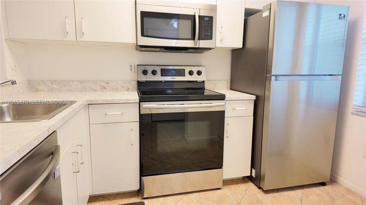 2236 N Cypress Bend Dr, Unit 207, Pompano Beach, FL 33069 Photo