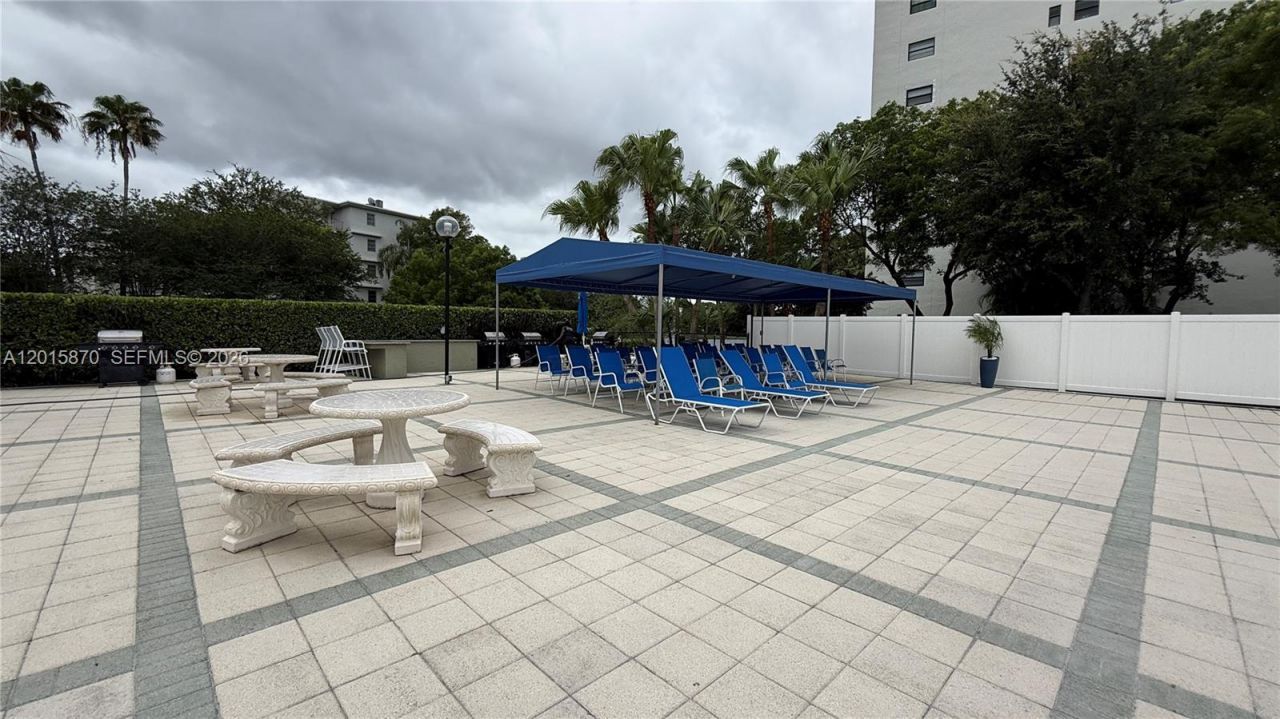 2236 N Cypress Bend Dr, Unit 207, Pompano Beach, FL 33069 Photo