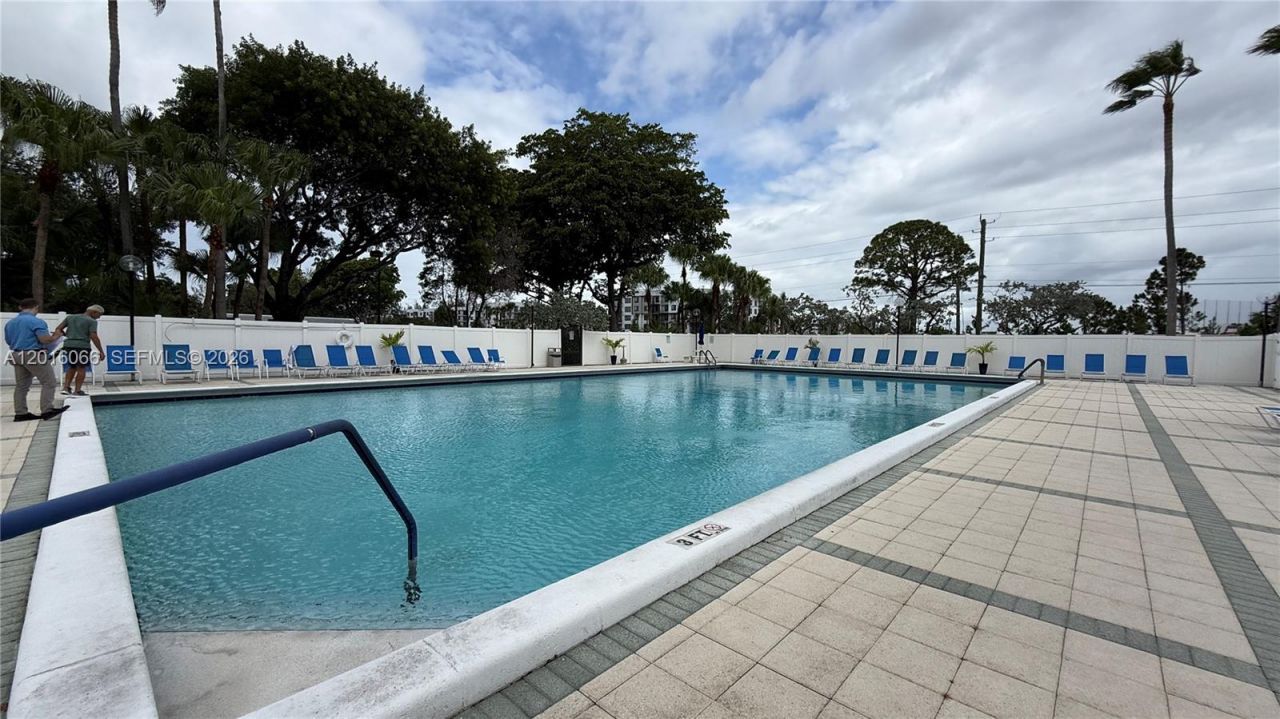 2236 N Cypress Bend Dr, Unit 207, Pompano Beach, FL 33069 Photo
